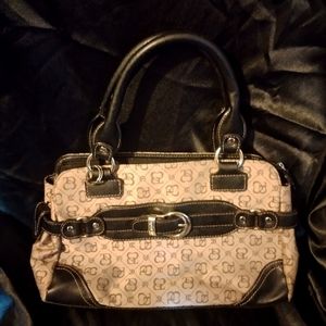 Carryland Black and Tan Purse